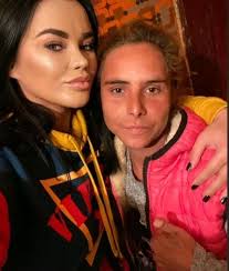 Carmen Bodi's Instagram, Twitter & Facebook