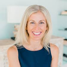 Amanda Bartell's Instagram, Twitter & Facebook