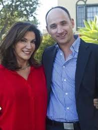 Love It Or List It Hilary Farr David Visentin Hair Fan Lifestyle Design Hgtv Design Star