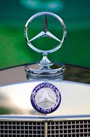 Pin By Eze Omeh On Mobile Lovely Wallpapers Mercedes Benz Mercedes Benz