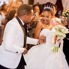 There are rose wedding bouquets as well as cala lilies bouquet available in the market. Valor Africa Karibuni Kwa Orders Bridal Bouquets Facebook