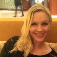 Ashley Faust's Instagram, Twitter & Facebook