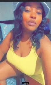 Bloomington il escort : Escort in old street