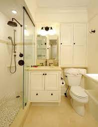 Hal ini karena ruang kamar mandi apabila anda tidak suka untuk menggunakan bathtub, mungkin desain kamar mandi minimalis tanpa bathtub yang dilengkapi dengan shower ini. Desain Interior Kamar Mandi Mungil Dengan Shower Room