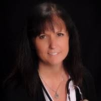 Karen Pelc's Instagram, Twitter & Facebook