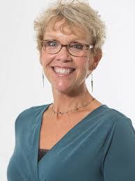 Lisa Eckert's Instagram, Twitter & Facebook