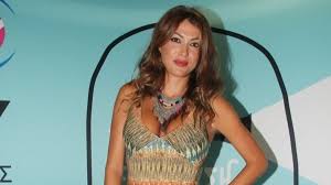 16 χρόνια μετά η έλενα παπαρίζου τραγουδά ξανά το my number one. Gennhse H Klelia Renesh Ola Osa Apokalypse O Mpampas Ths People Amp Style Eidhseis