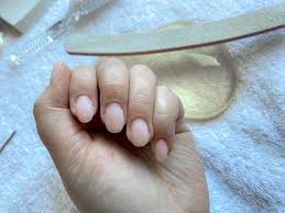Wie kann man gelnägel selber machen? Was Tun Nagelstudio Geschlossen Rausgewachsene Gel Und Kunstnagel Retten Innenaussen
