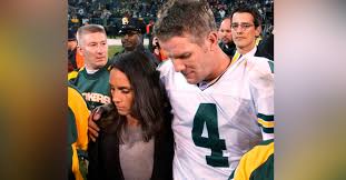 Favre was born brett lorenzo favre in gulfport, mississippi, on october 10, 1969. Brett Favre S Dad Died Then He Dominated Monday Night Football Fanbuzz