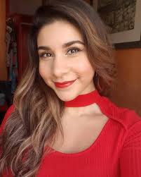 Hi everyone 😊 Right now the weather is really bad… I hope this year we  will have some snow in december espacally for christmas 😊🎄☃️ So with my  card I will send