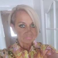 Lorraine Rudd's Instagram, Twitter & Facebook