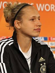 Find out more about babett peter, see all their olympics results and medals plus search for more of your favourite sport heroes in our athlete database Babett Peter Ich Gebe Immer Alles Dfb Deutscher Fussball Bund E V