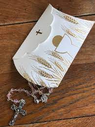 First communion gifts first holy communion altar decorations pentecost catholic prayers personalized christmas ornaments how to shop personalized gifts for a first communion. First Holy Communion Gift Box Pillow Box