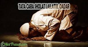 Shalat minimal 2 atau sampai 12 rakaat dengan niat shalat. Tata Cara Sholat Lailatul Qadar Lengkap Bacaan Niat Niatpuasa Com