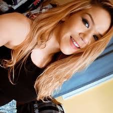 Dawn Stoddard's Instagram, Twitter & Facebook