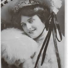 Vintage Postcard, British Actress, Maie Ash, Theatre Star, Famed Beauty,  Big Hat, Furry Muff, Philco Series, Posted 1905