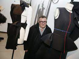 Знаменитый дизайнер альбер эльбаз, работавший со множеством домов моды, умер в возрасте 59 лет. 3mg C 3ufz0ksm