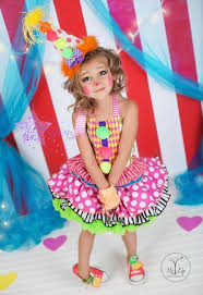 Kostüme erwachsene kinder gruselige clowns vintage schnittmuster kostüme selber machen fasching karneval kostüme für. Cute Clown Costume Clown Costume Clown Costume Birthday Dress Party Dress Mad Hatter Photo Prop Geburtstagskleid Clown Kostum Clown Kostum Selber Machen