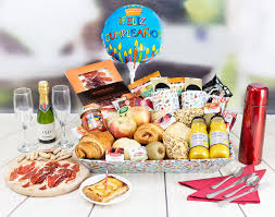 Ver más ideas sobre desayunos sorpresa, desayunos sorpresa cumpleaños, desayunos para regalar. Desayunos A Domicilio Desayunos Sorpresa Desayuno A Domicilio