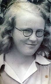 How Britain's oddest couple are still making sweet music despite their  40-year age gap