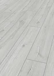 Parkelerde yalıtım izolasyon gibi özellikler uygulanıyor. Laminat Parke