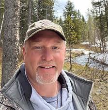 Darrin Sims's Instagram, Twitter & Facebook