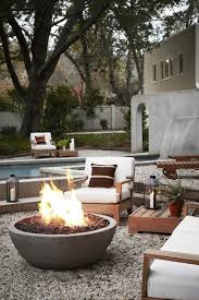 Ob ein feuer im garten diesen genuss schmälert oder bereichert, da scheiden sich die geister. Terrassengestaltung Ideen Zur Dekoration Feuer Auf Der Terrasse Machen Pool Schone Atmosphare Feuerstelle Garten Feuerstellen Sitz Feuerstellen Im Freien
