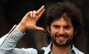 Boric font was born on february 11, 1986 in the city of punta arenas, located in the chilean province of magallanes in the magallanes region. Gabriel Boric El Lider Que Derroto A Camila Vallejo En La Universidad Sera Diputado Por Izquierda Autonoma Teinteresa