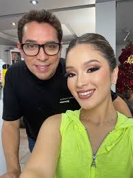 Un inmenso orgullo y placer! 🎉 Felicitamos de corazón a Regina Muñoz  Martínez, nuestra distinguida representante del Club Campestre Nuevo  Laredo, por coronarse como la Reina del Blanco y Negro 2025. 👑🖤🤍