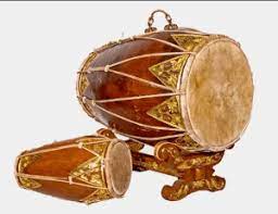 Tanjidor biasanya dimainkan oleh 7 sampai 10 orang pemain musik. 25 Alat Musik Betawi Fungsi Dan Penjelasannya Silontong