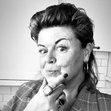 Lesley Doherty's Instagram, Twitter & Facebook