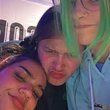 Kaylee Collier (@kayleenotkaley) • Photos et vidéos Instagram