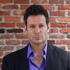 a lady in red who writes