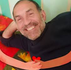 تسلمت شركة “ديلي” الصينية قطعة أرض بمساحة 170 ألف متر مربع في مدينة العاشر  من رمضان، لإنشاء أكبر مصنع في الشرق الأوسط وأفريقيا لإنتاج الأدوات  المكتبية، مثل الأقلام الحبر والرصاص والألوان، والمحايات،