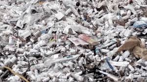 Contohnya yaitu seperti sampah konsumsi, sampah alam, sampah manusia, sampah pertambangan, sampah tidak hanya itu, ada juga jenis sampah yang dilihat dari bentuknya, yaitu sampah padat contoh dari beberapa sampah anorganik yang bisa dijual yaitu seperti plastik yang menjadi wadah. Inilah Jenis Limbah Medis Yang Harus Anda Ketahui Klik Hijau