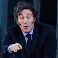 Lili Ross (@LIRoss00)