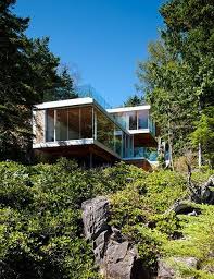 11 Must See Houses In The Woods House In The Woods Courtyard House Plans Modern Lake House