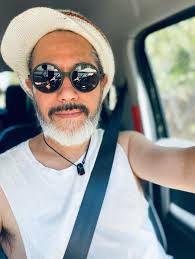 Momento exacto en el que recibo la camiseta de Colo Colo en pleno concierto  en San Diego