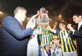 Fenerbahçe kupa, bardak & kupa. Fenerbahce Muzesinden Kupa Calmaya Calisan Trabzonsporluya Hapis Cezasi Diken