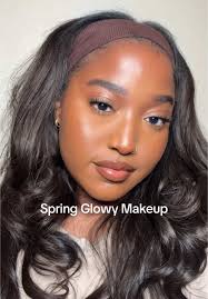 Achieve Bronzey Glowy Skin for Spring Makeup