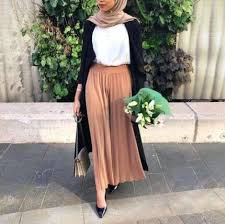 Trend fashion style hijab 2018 terbaru. 34 Ideas For Fashion Hijab Rok Span Pakaian Chic Gaya Berpakaian Model Pakaian Hijab