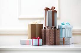 Ide hadiah tukar kado yang pertama adalah produk kecantikan. Ide Acara Tukar Kado Rp 50 Ribuan Dengan 9 Barang Unik Dan Tidak Murahan