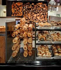 bagel display interieur de boulangerie bagels bar a bagels