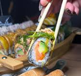 🙌🏽disfruta del mejor sushi fusión de Madrid con la entrada estrella unos TEQUEÑOS. , 32 piezas 🍣 + tequeños por solo 30€ , ⚠️promo solo de lunes a jueves‼️, Madrid , 📍Calle Santiago de Compostela, 44. ...