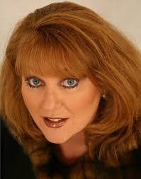 Kellie Wright's Instagram, Twitter & Facebook