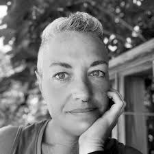 Erica Dana's Instagram, Twitter & Facebook