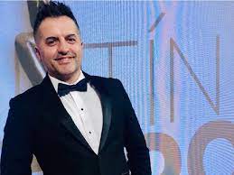 Y eso fue lo que sucedió entre ángel de brito y mariano martínez, que protagonizaron un tenso cruce en redes. Caras El Particular Motivo Por El Cual Angel De Brito Se Ausento De Lam