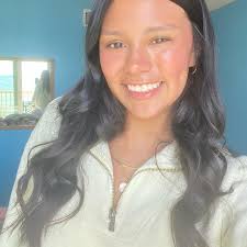 Love being barefoot in bikinis 🌊☀️🐚