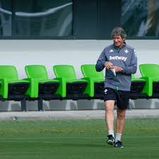 E' il 1924 a venezia quando giuseppe pellegrini appende al suo negozio l'insegna macchine per scrivere e. Manuel Pellegrini They Did Little Harm To Us Managing Madrid