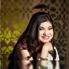 Alka Yagnik news: Alka Yagnik recalls how she was disappointed with the  opening lines of song Ek Do Teen - The Economic Times